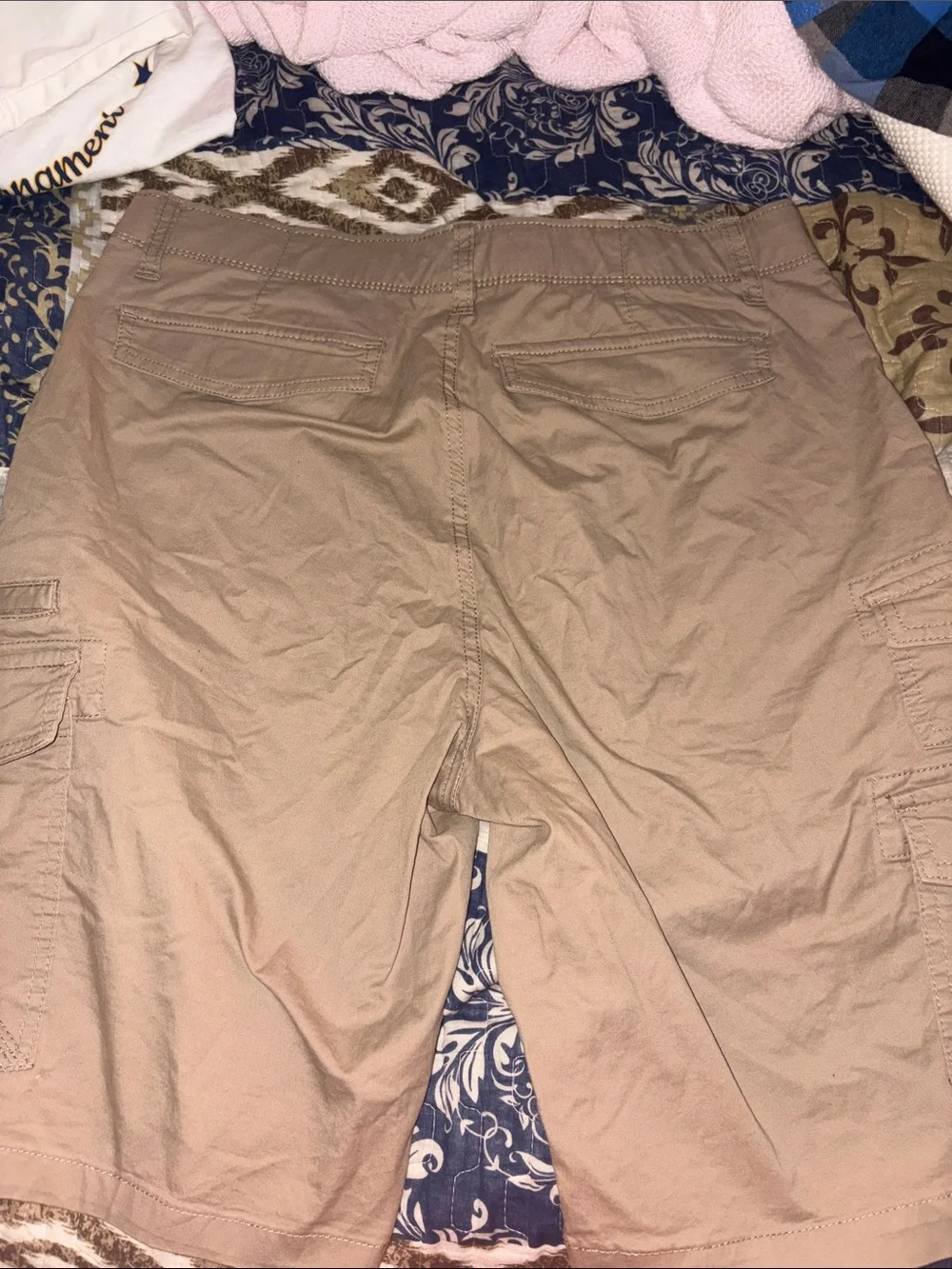 Amazon Men’s Tan Cargo Shorts with Side Pockets